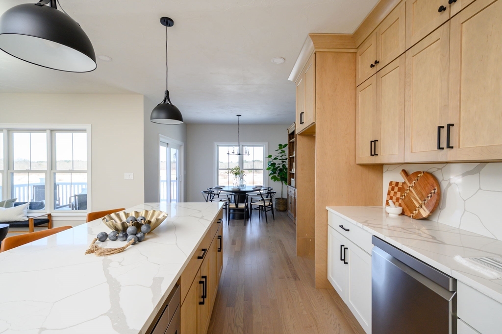 42 Metacomet Road, Unit 42 West Bridgewater, MA 02379 - Photo 5 of 34