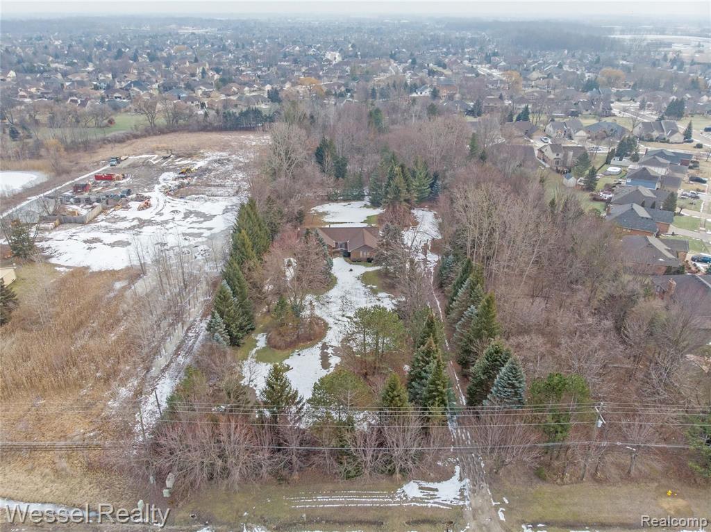 52470 Hayes Road Macomb, MI 48042 - Photo 12 of 25