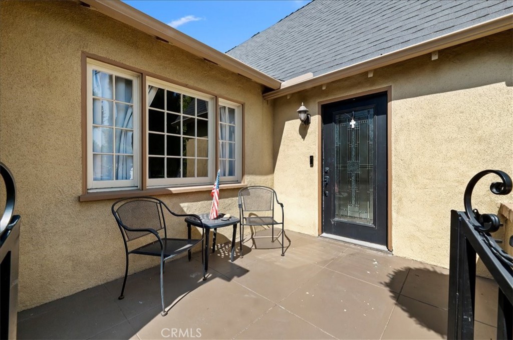 3968 Elmwood Court Riverside, CA 92506 - Photo 6 of 38