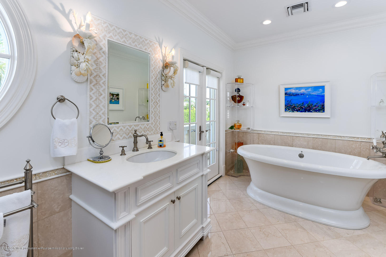 238 Plantation Road Palm Beach, FL 33480 - Photo 13 of 17 a bathroom with a tub sink and mirror