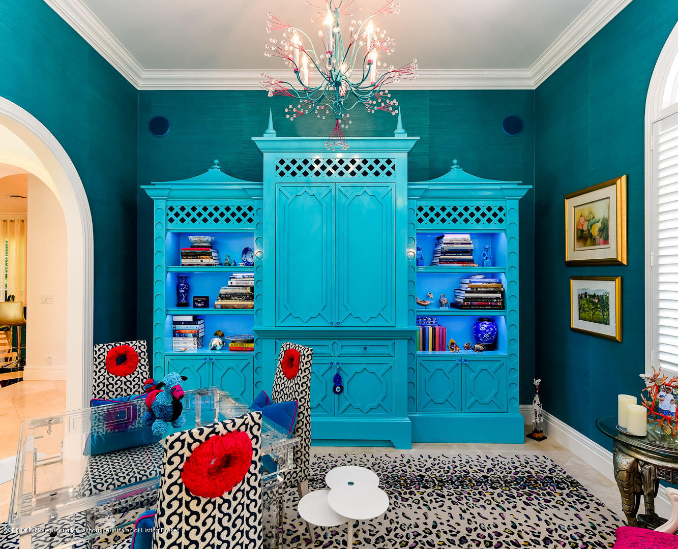 238 Plantation Road Palm Beach, FL 33480 - Photo 10 of 17 a room with toys and window