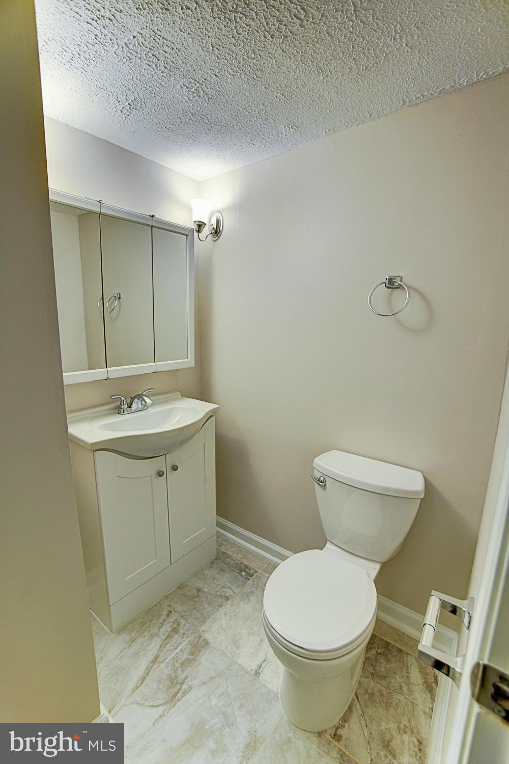 19305 Midridge Road Germantown, MD 20876 - Photo 18 of 30 Bath