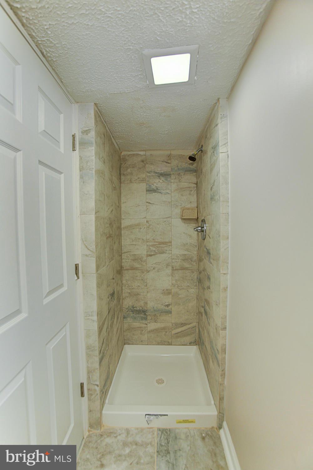 19305 Midridge Road Germantown, MD 20876 - Photo 19 of 30 Bath