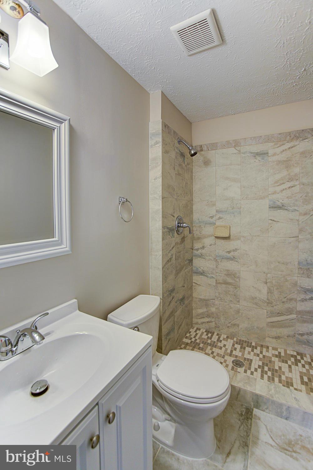 19305 Midridge Road Germantown, MD 20876 - Photo 27 of 30 Bath