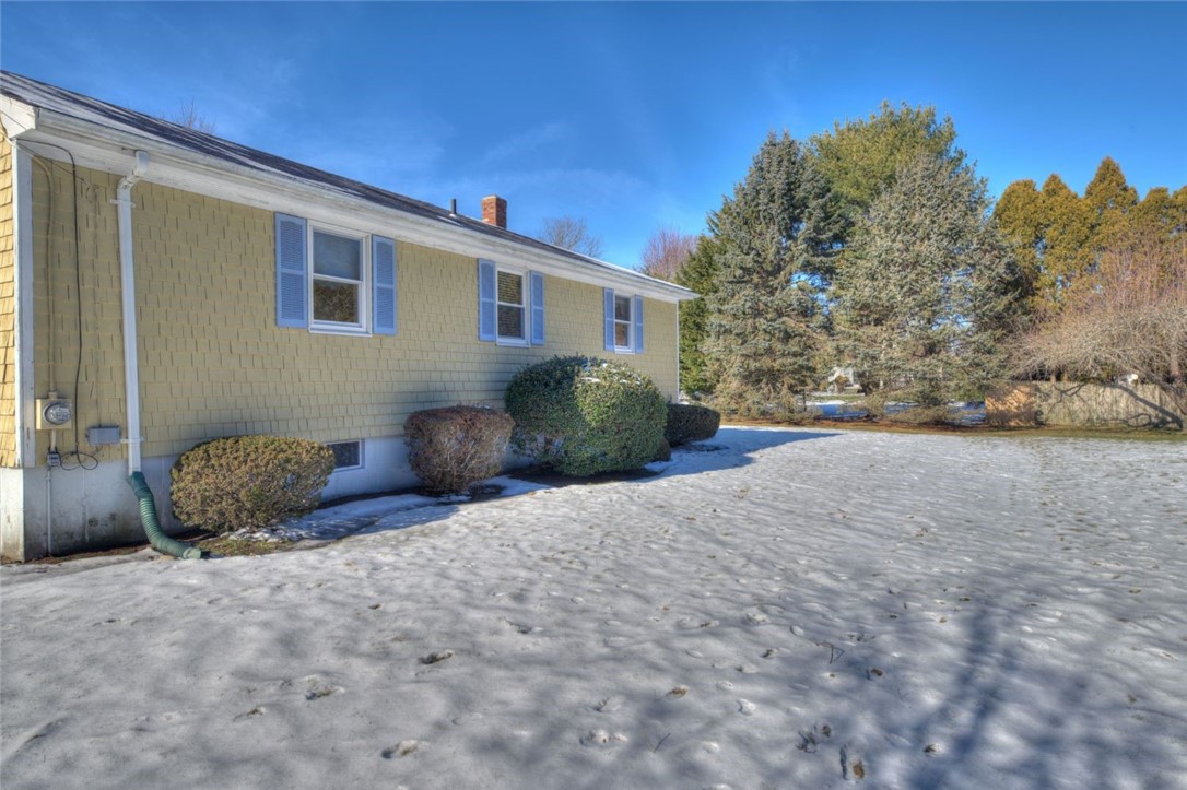 2 Forest Road Bristol, RI 02809 - Photo 19 of 33