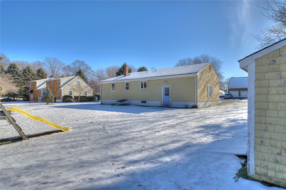 2 Forest Road Bristol, RI 02809 - Photo 20 of 33