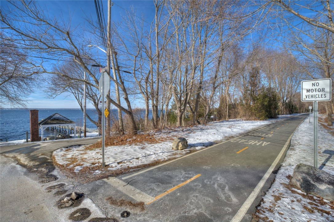 2 Forest Road Bristol, RI 02809 - Photo 23 of 33