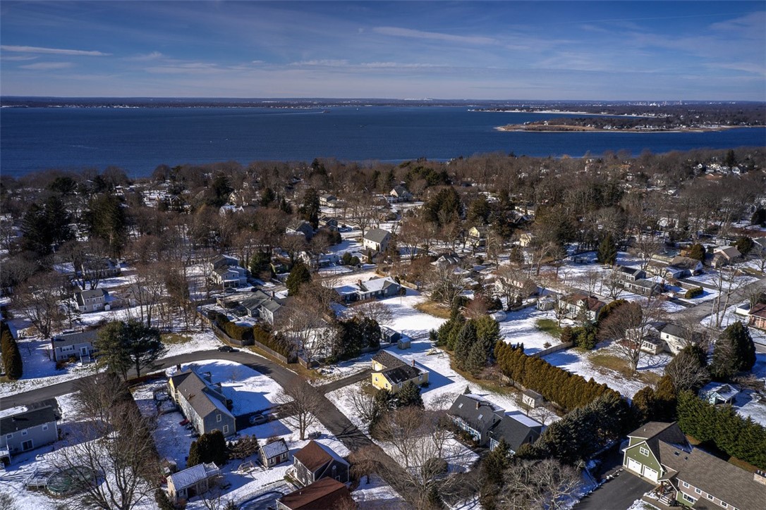 2 Forest Road Bristol, RI 02809 - Photo 31 of 33