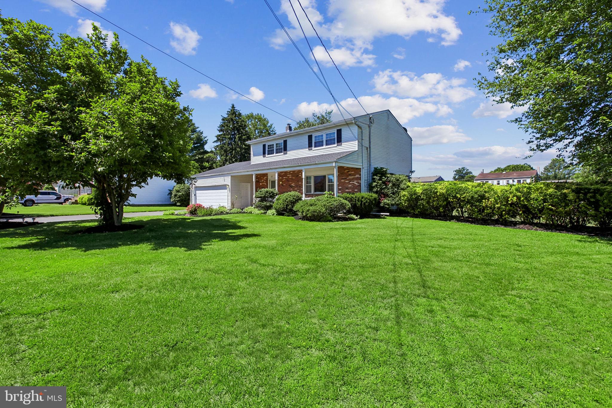 56 Whitehall Road Hamilton, NJ 08690 - Photo 2 of 37