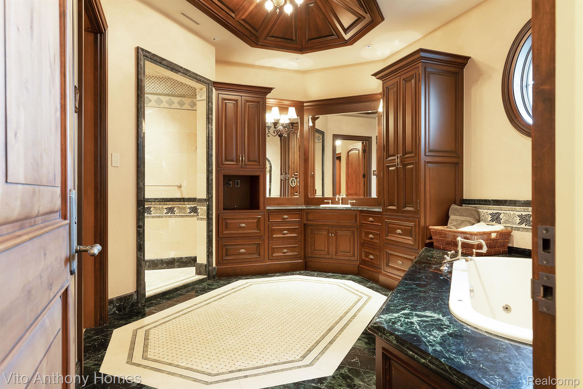 1558 Dutton Road Rochester, MI 48306 - Photo 31 of 76 Gallery Image 31