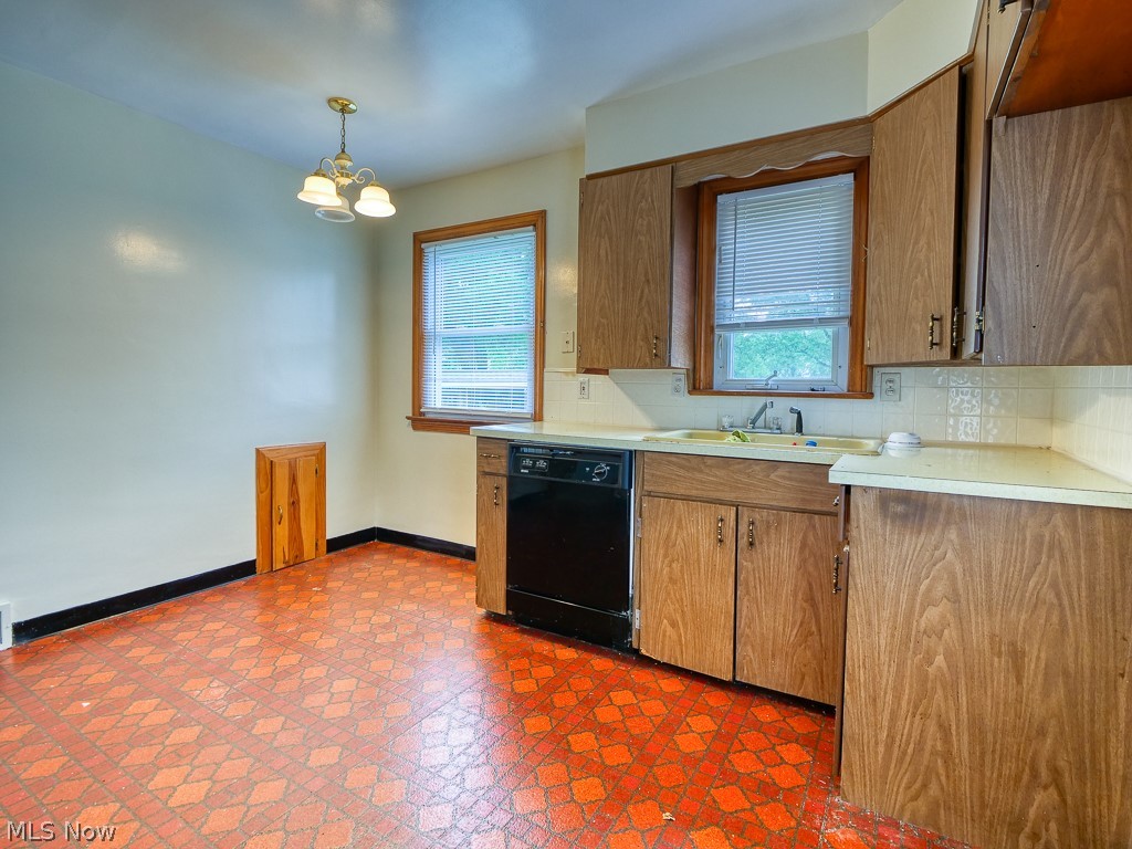 6202 Ridgewood Avenue Parma, OH 44129 - Photo 16 of 24