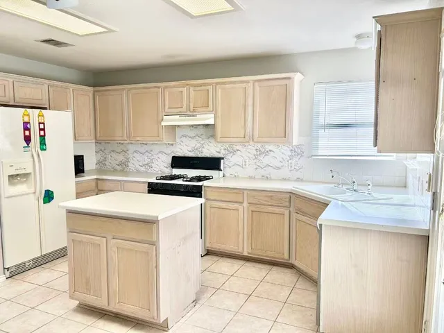 $2,350 | 3138 Jazz Street, Round Rock, TX 78664