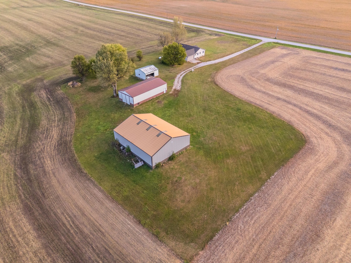 23601 North 1700 E Road Odell, IL 60460 - Photo 20 of 49 a view of a tennis court
