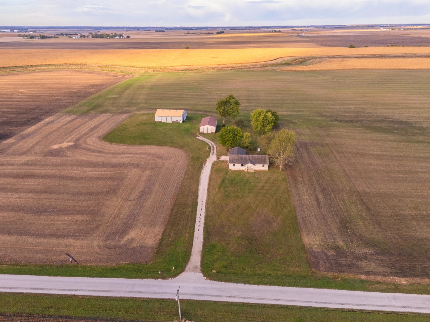 23601 North 1700 E Road Odell, IL 60460 - Photo 24 of 49 a view of beach and ocean view