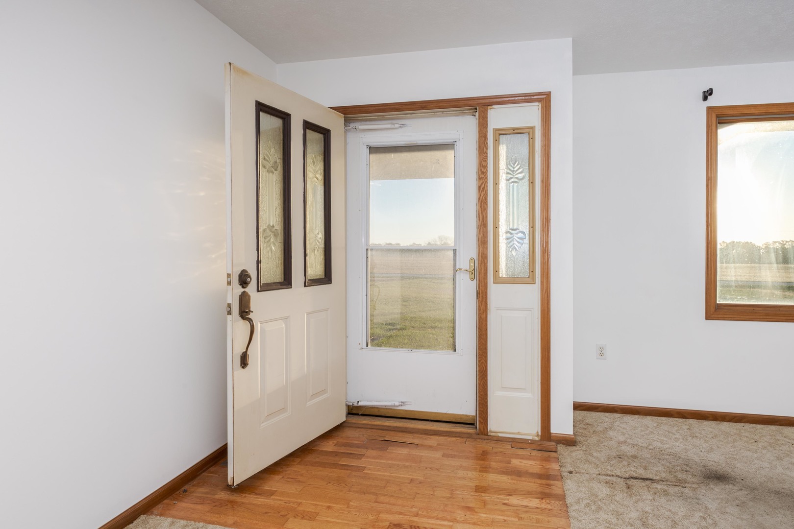 23601 North 1700 E Road Odell, IL 60460 - Photo 25 of 49 an empty room with windows