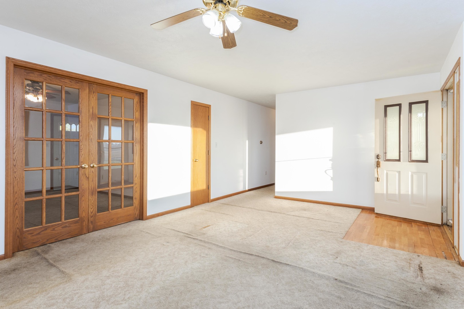 23601 North 1700 E Road Odell, IL 60460 - Photo 28 of 49 a view of an empty room with a window