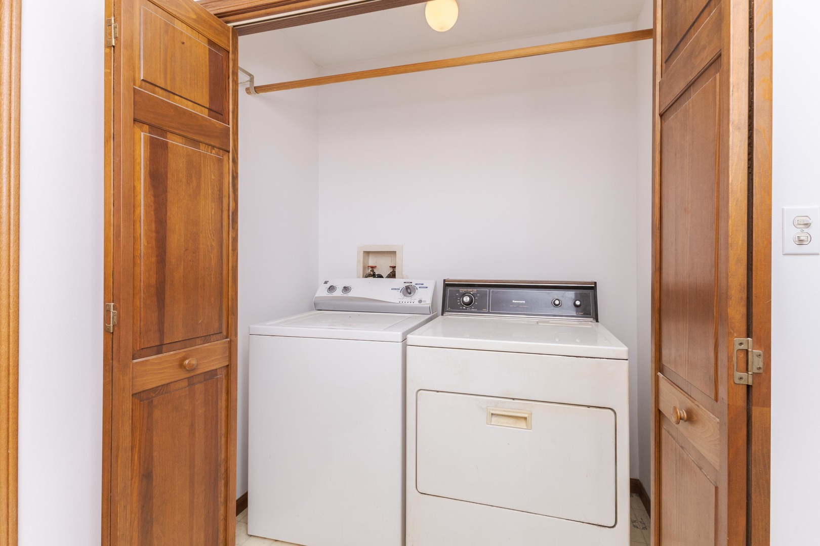 23601 North 1700 E Road Odell, IL 60460 - Photo 40 of 49 a utility room with dryer and washer