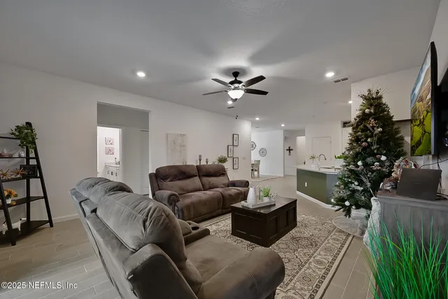 $400,000 | 9728 Gaynor Circle, Jacksonville, FL 32219