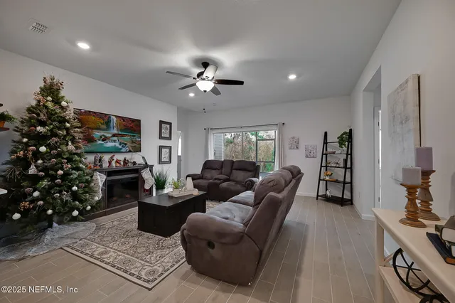 $400,000 | 9728 Gaynor Circle, Jacksonville, FL 32219