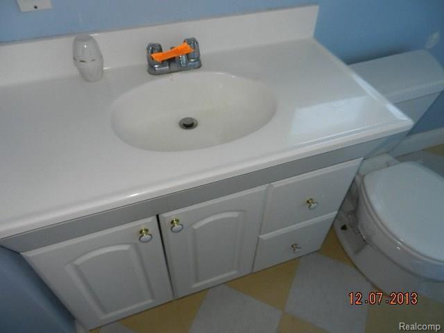 3250 Cumberland Road Berkley, MI 48072 - Photo 18 of 27 DSCN7348.jpg