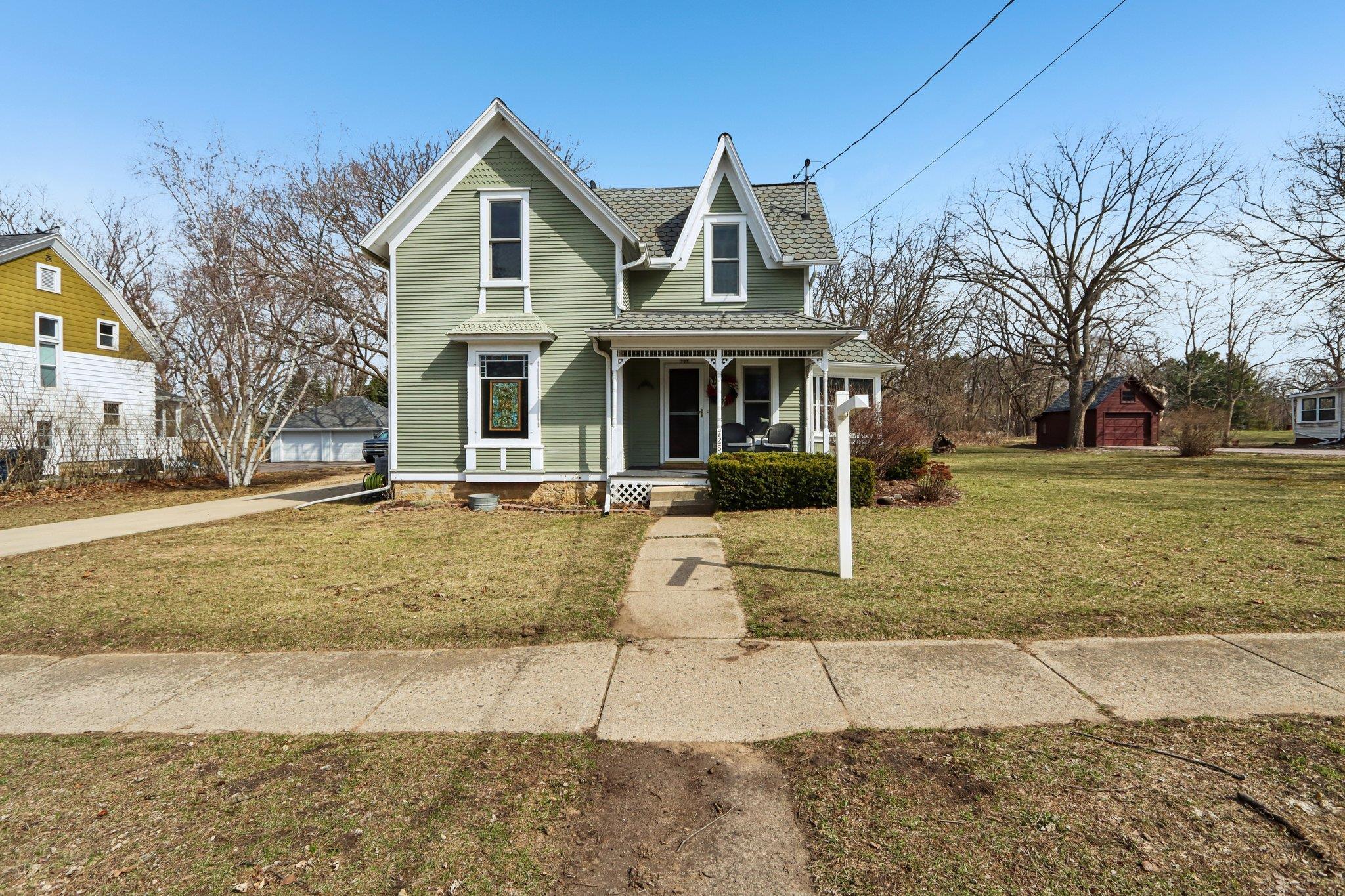 725 South Main Street Poynette, WI 53955 - Photo 2 of 57