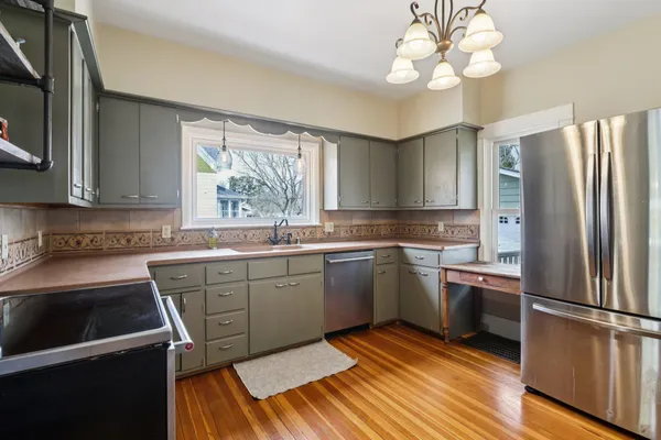 $425,000 | 725 South Main Street, Poynette, WI 53955