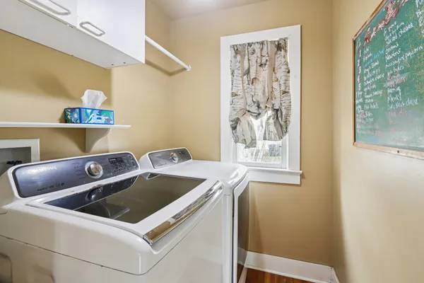 $425,000 | 725 South Main Street, Poynette, WI 53955