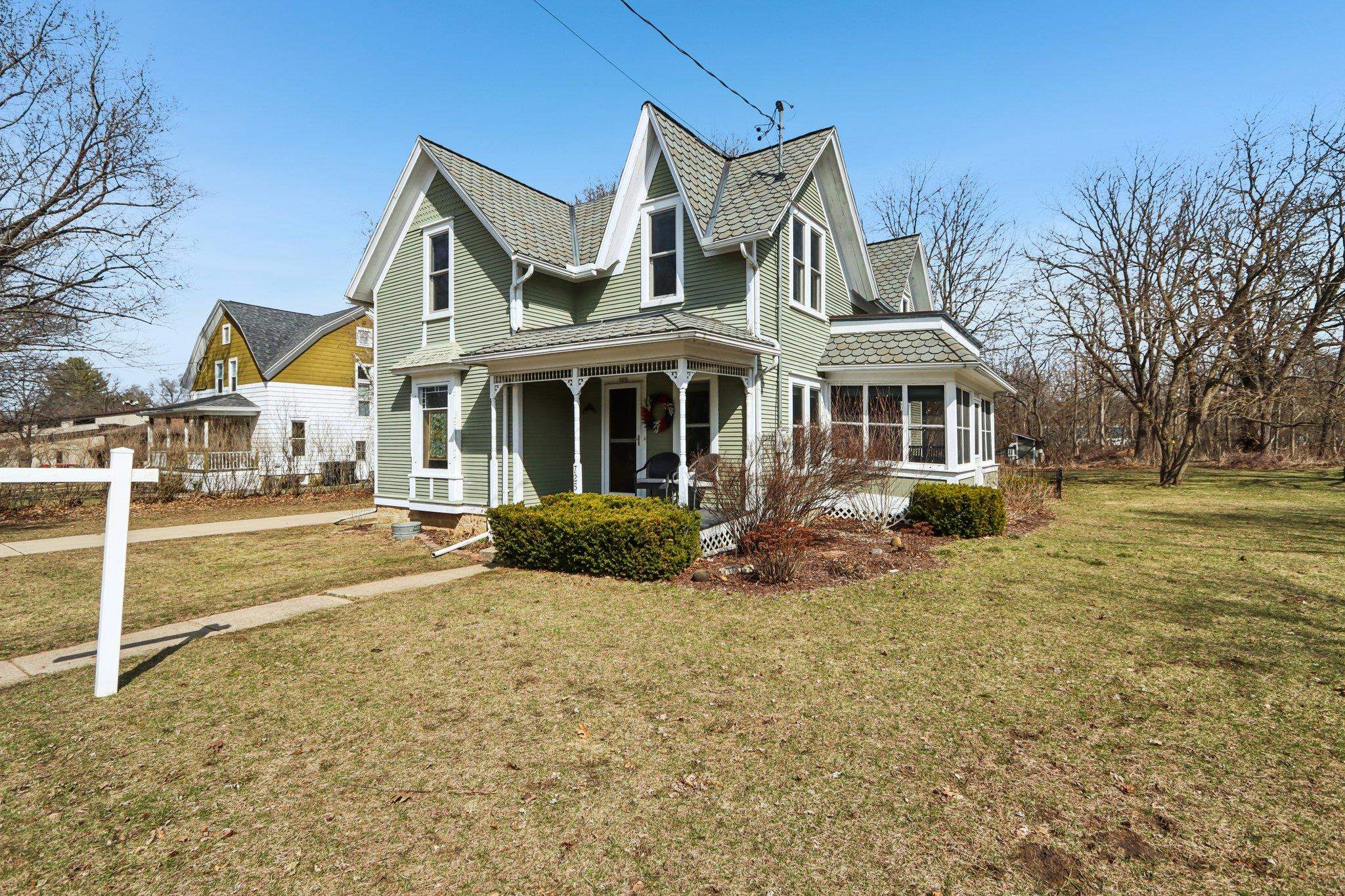 725 South Main Street Poynette, WI 53955 - Photo 5 of 57