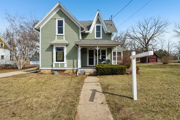 $425,000 | 725 South Main Street, Poynette, WI 53955