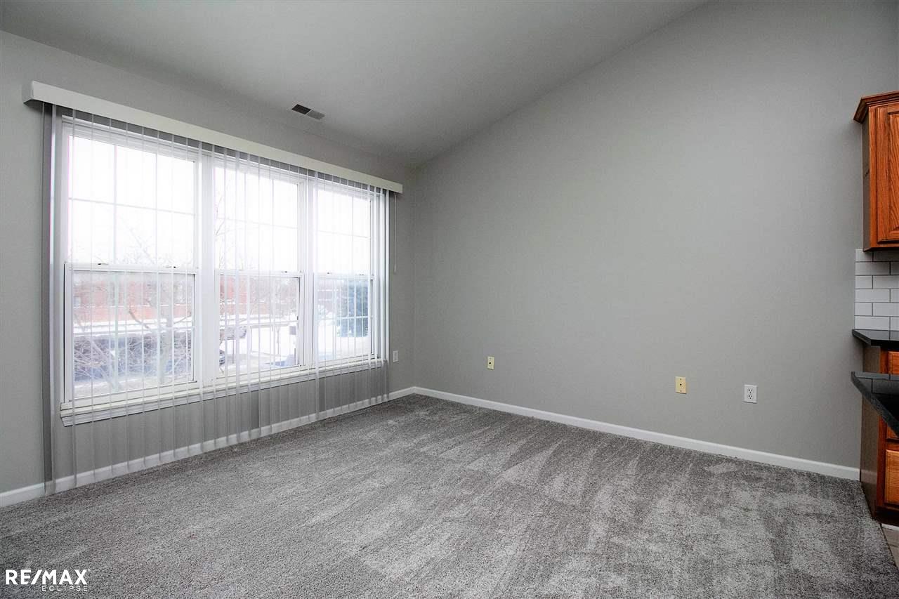 33538 Utica Road Fraser, MI 48026 - Photo 5 of 18 50034287-4.JPG