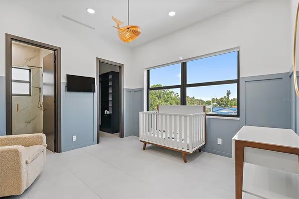 $12,000 | 585 Dolphin Avenue Southeast, St. Petersburg, FL 33705