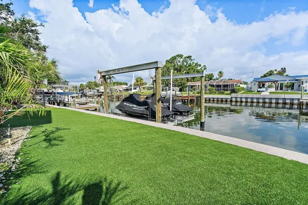 $12,000 | 585 Dolphin Avenue Southeast, St. Petersburg, FL 33705