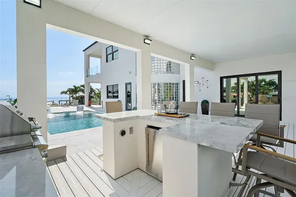 $12,000 | 585 Dolphin Avenue Southeast, St. Petersburg, FL 33705