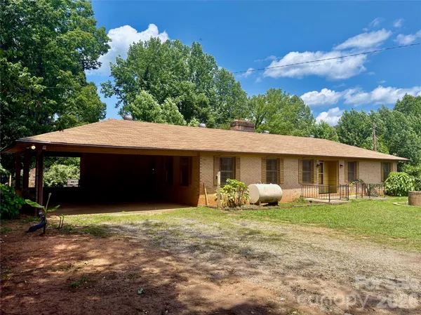 $314,000 | 1812 Freemantown Road, Lake Lure, NC 28746