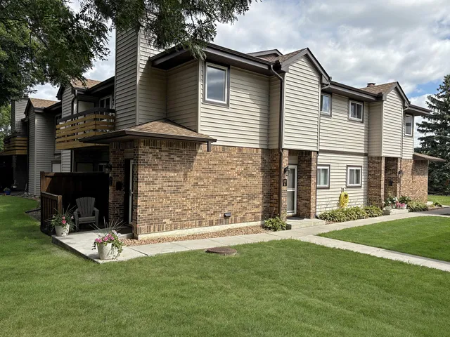 $1,795 | 310 Ford Road, Unit 6, St. Louis Park, MN 55426