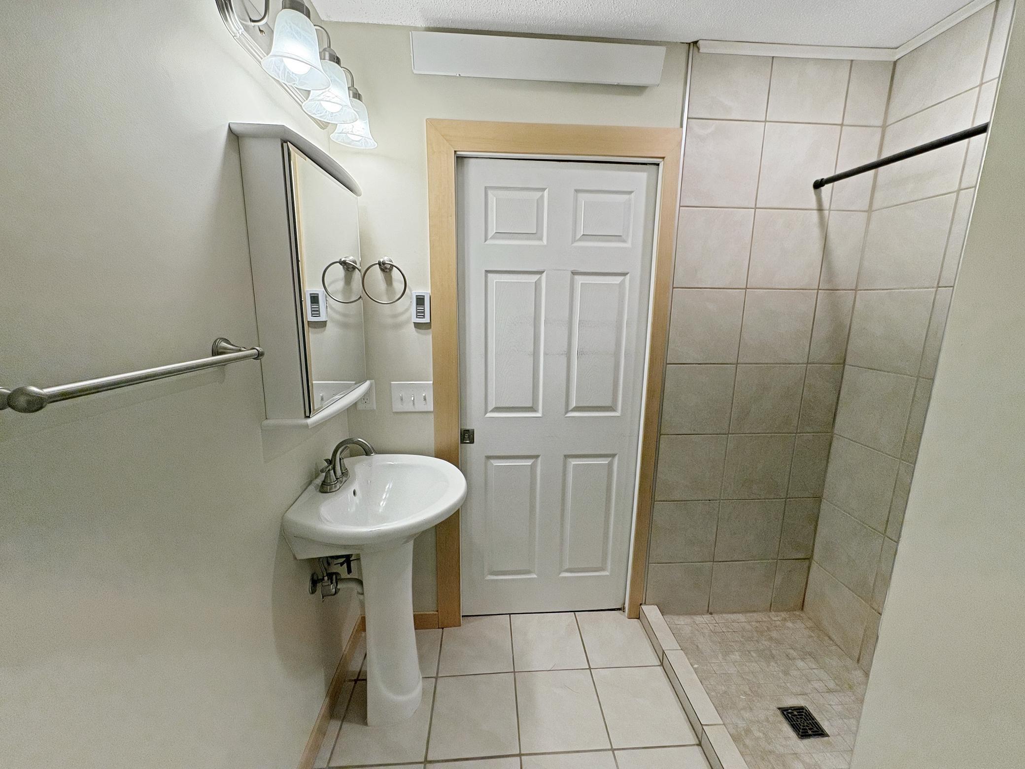 310 Ford Road, Unit 6 St. Louis Park, MN 55426 - Photo 17 of 19