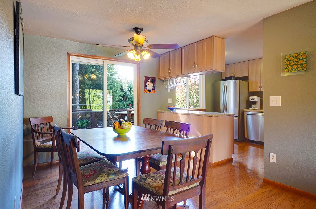 910 204th Place Southeast Bothell, WA 98012 - Photo 4 of 14