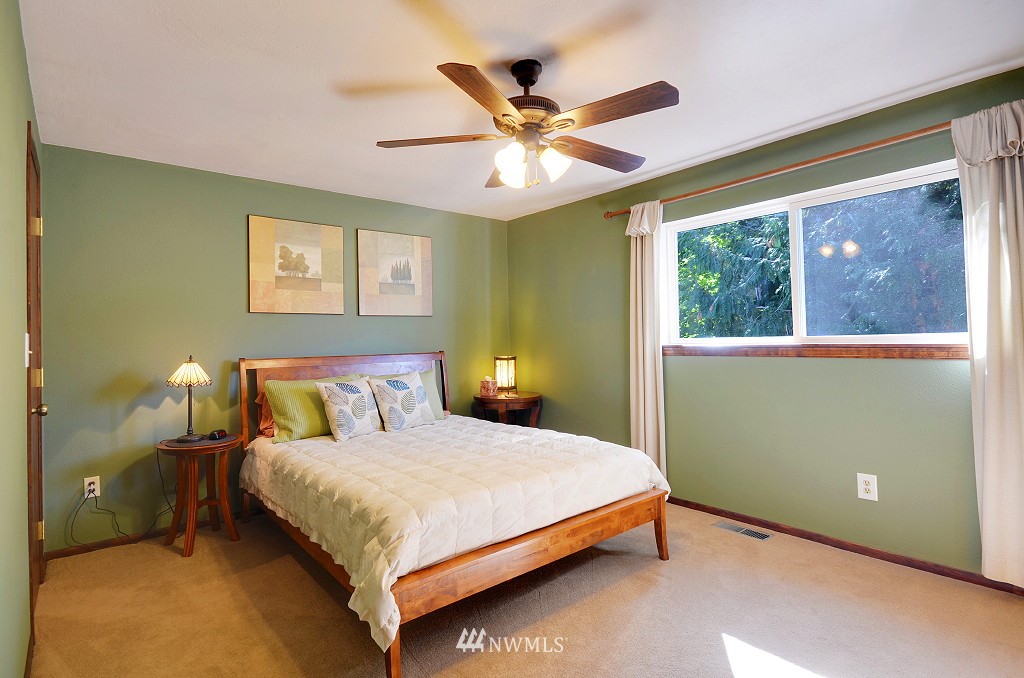 910 204th Place Southeast Bothell, WA 98012 - Photo 7 of 14