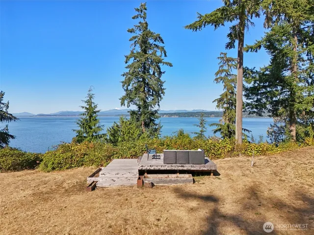 $1,350,000 | 2681 South East Camano Island Drive, Camano Island, WA 98282