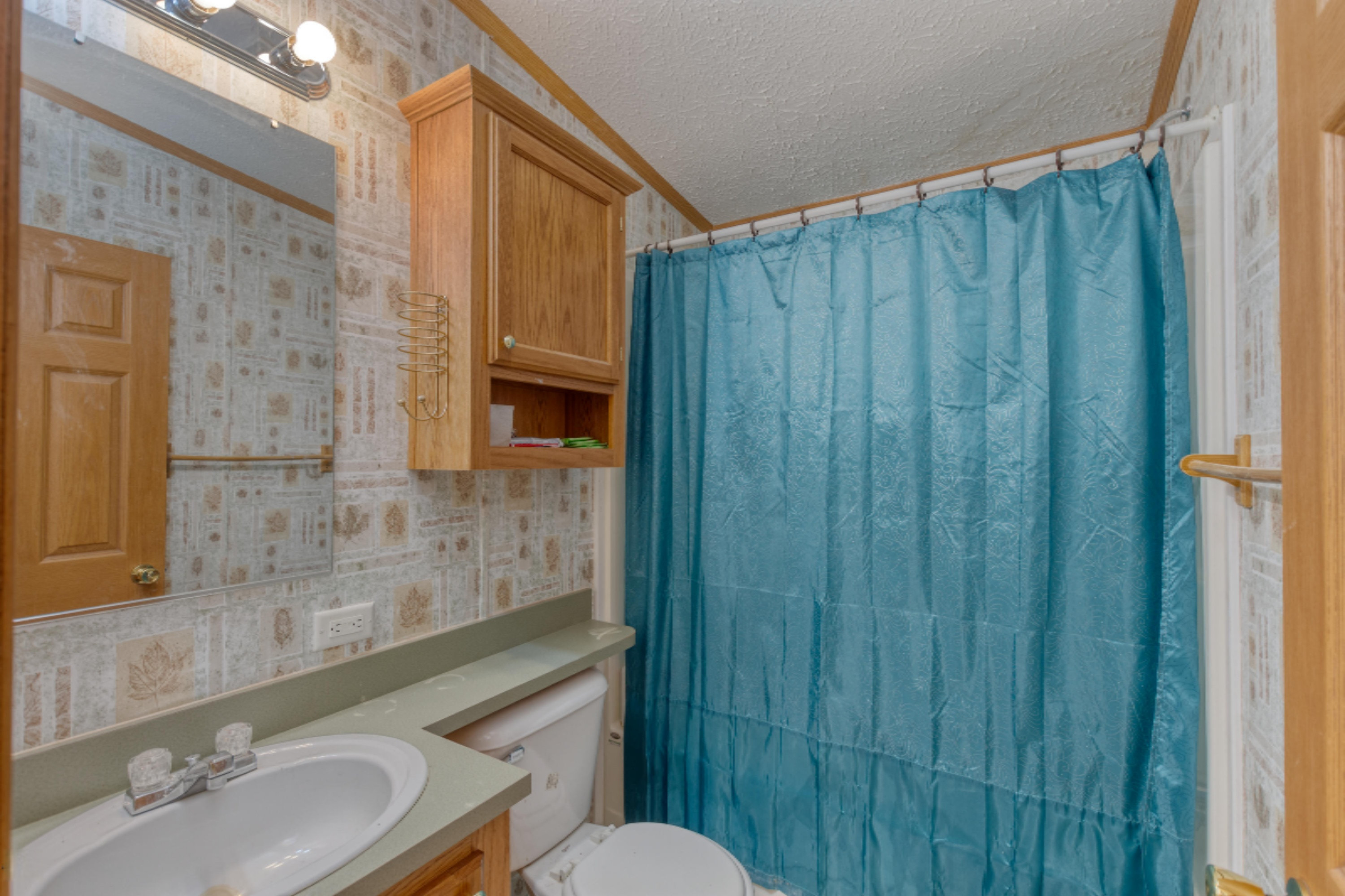 2430 Russell Road Muskegon, MI 49445 - Photo 18 of 22 18 Full Bath