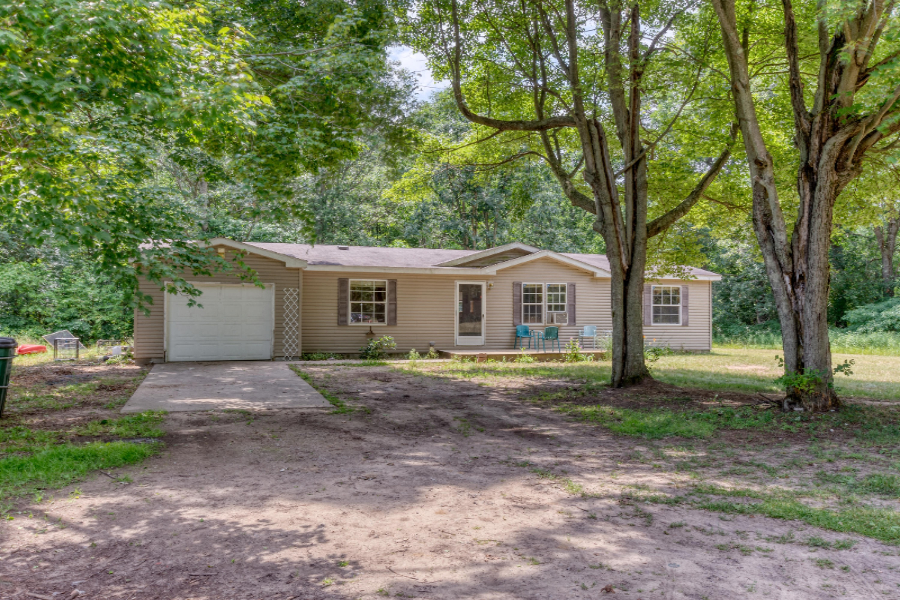 2430 Russell Road Muskegon, MI 49445 - Photo 20 of 22 23 Front Angle