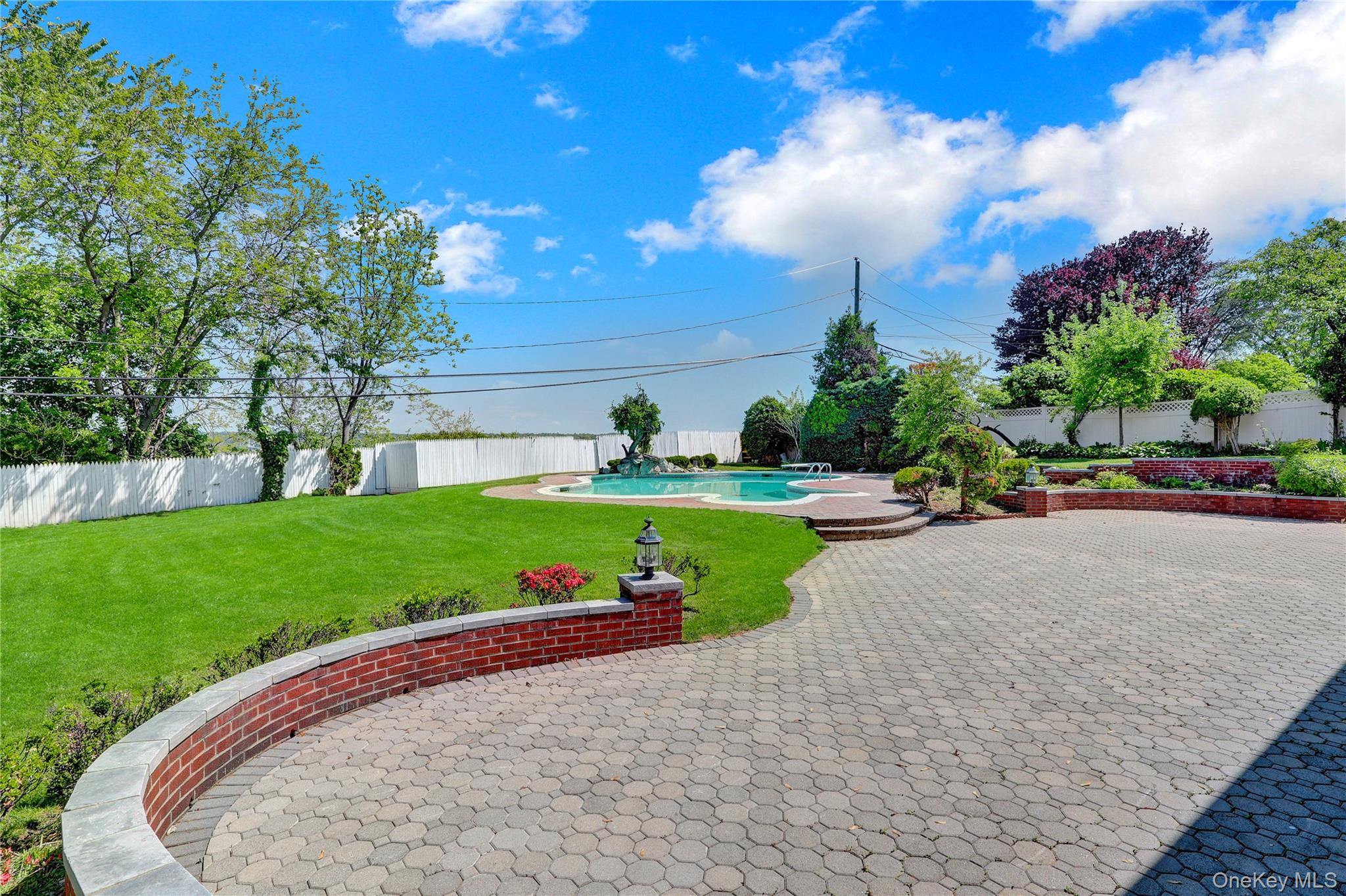52 Woodland Road Roslyn, NY 11576 - Photo 40 of 50 Patio