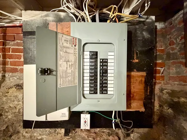 $373,000 | 15 Hale Street, Fitchburg, MA 01420