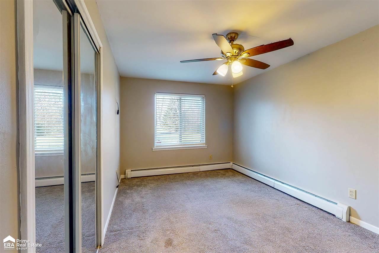 4083 North Center Road Flint, MI 48506 - Photo 15 of 49 50061272-15.JPG