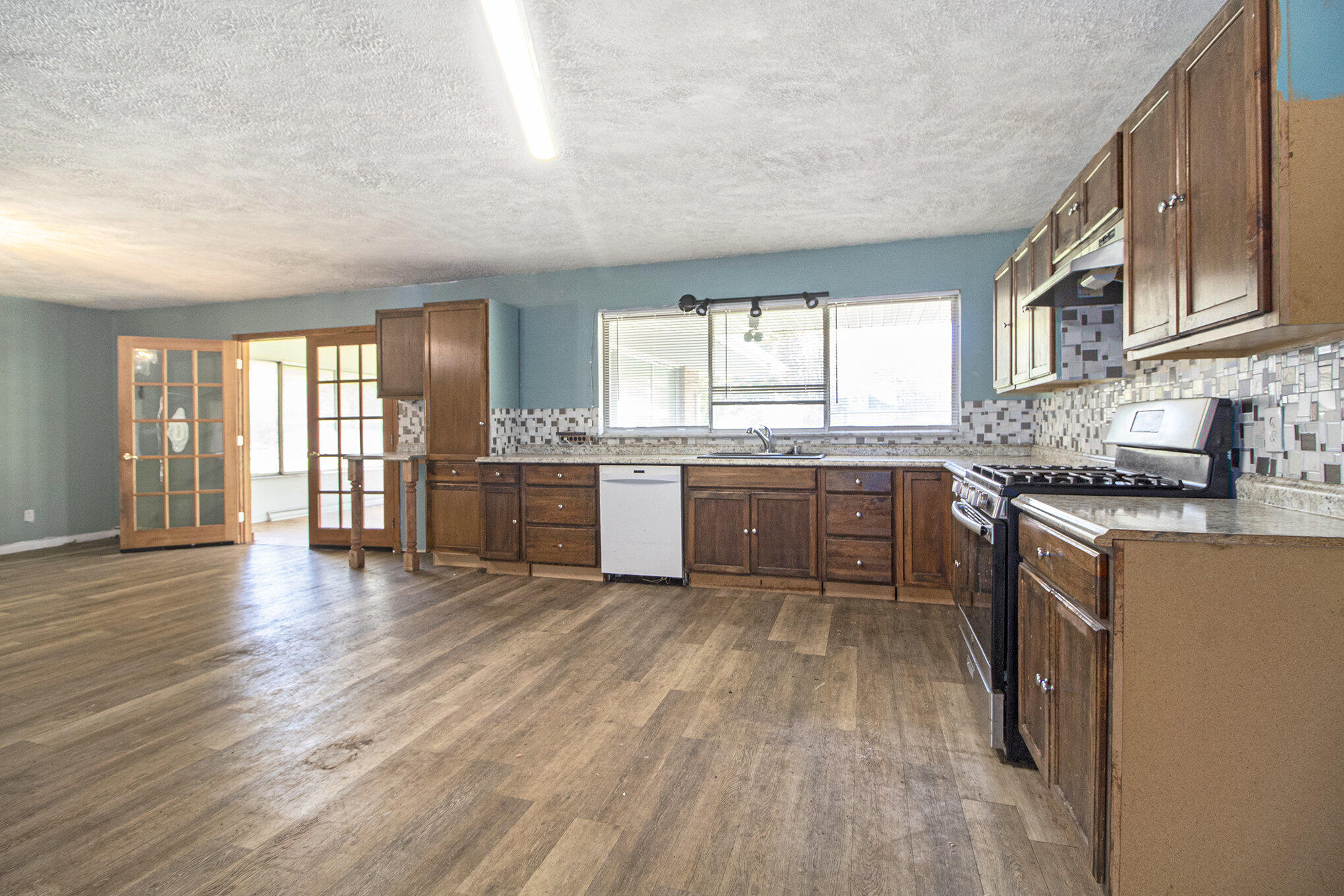 5650 Carpenter Road Ypsilanti, MI 48197 - Photo 11 of 28 011_img_9897-3_274