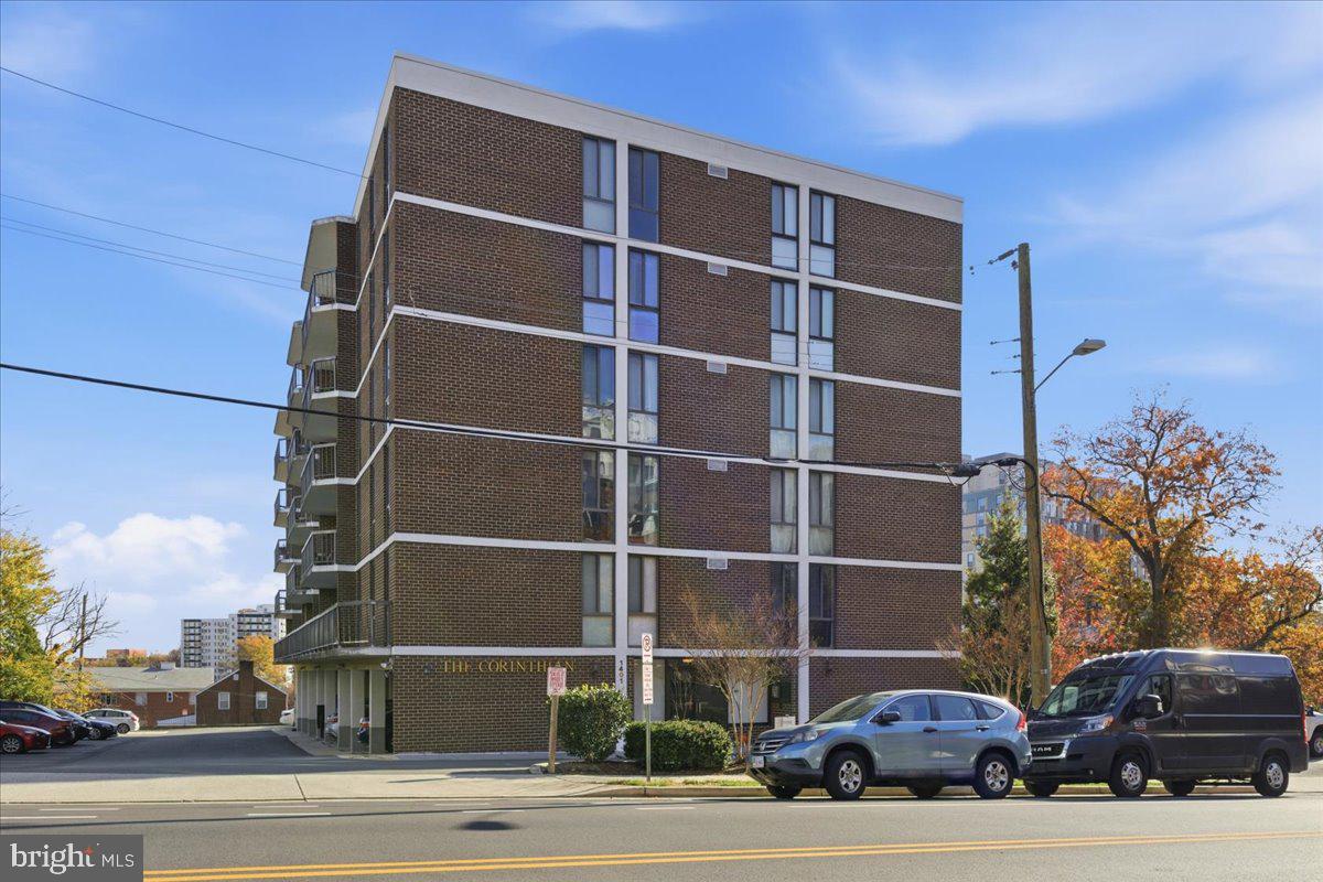 1401 North Rhodes Street, Unit 503 Arlington, VA 22209 - Photo 22 of 25 a view of front a house