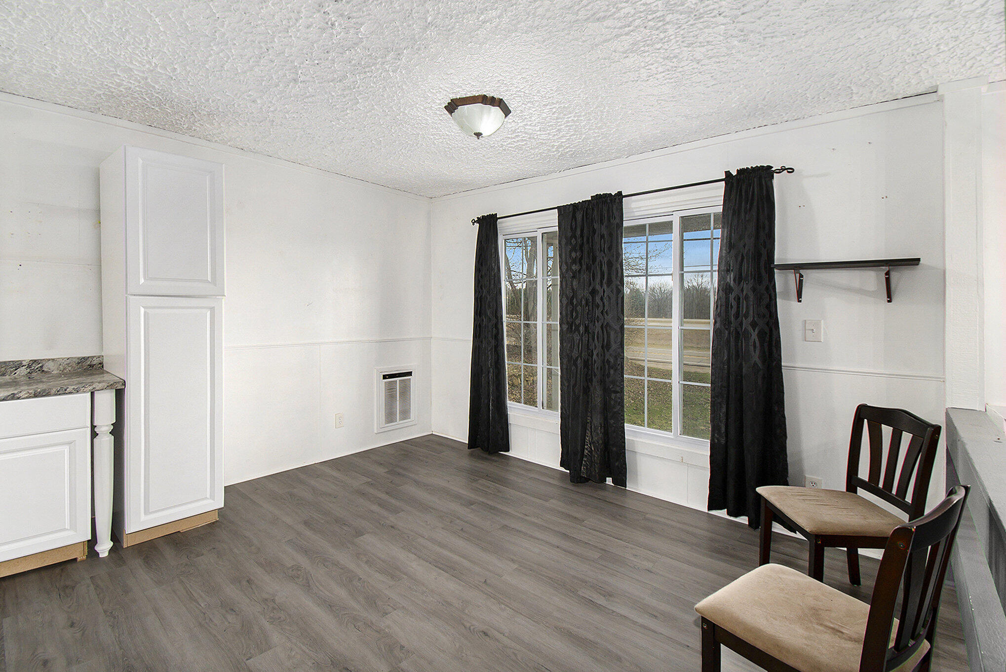 5459 West Lansing Road Perry, MI 48872 - Photo 4 of 25 005_file_178