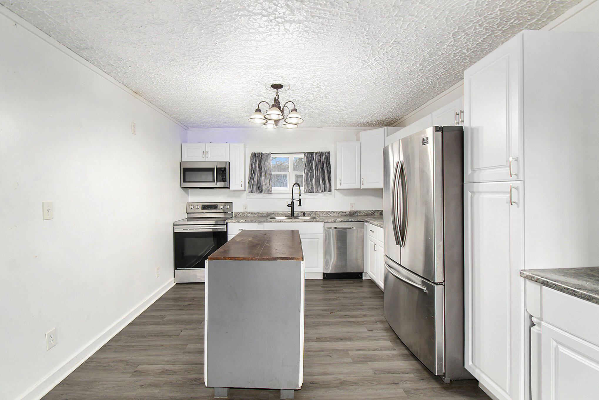 5459 West Lansing Road Perry, MI 48872 - Photo 6 of 25 007_file_468