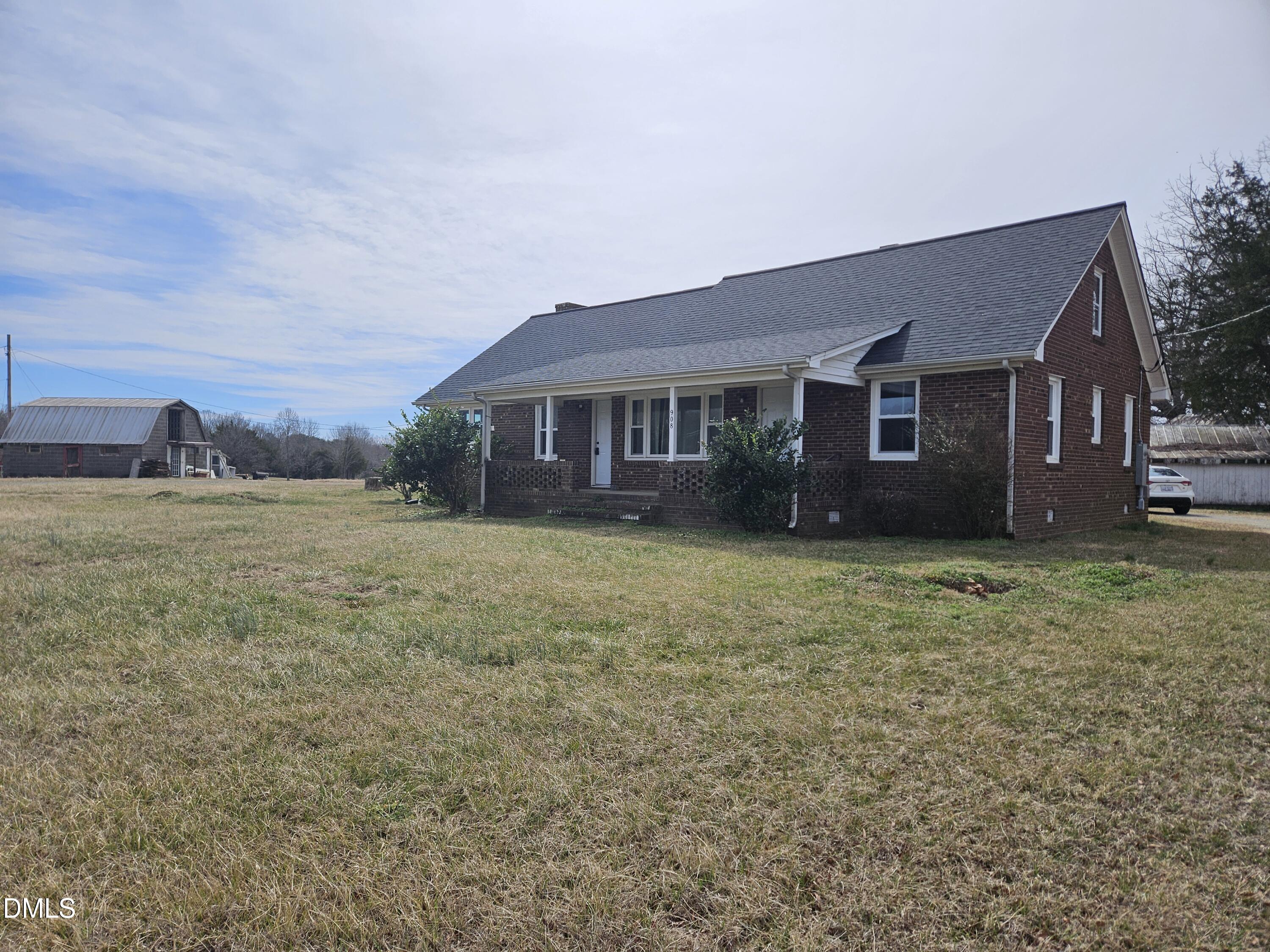 908 Boone Road Burlington, NC 27217 - Photo 3 of 28 20260224_123117