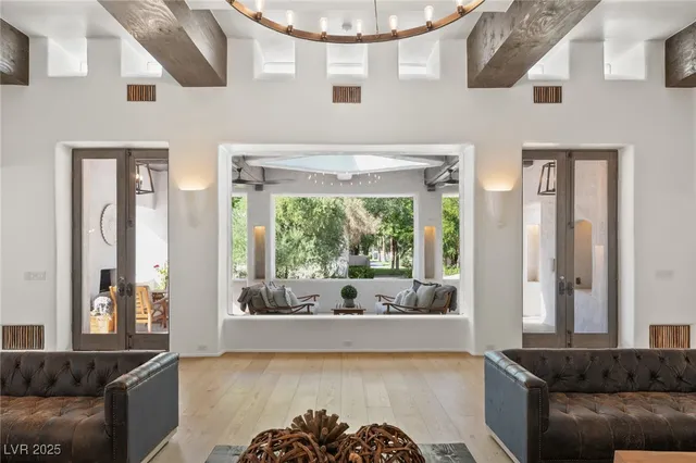 $20,000 | 7330 North Rainbow Boulevard, Las Vegas, NV 89131